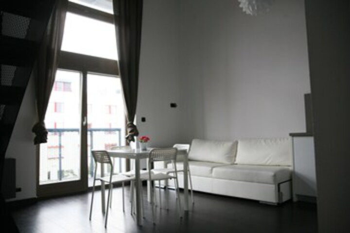 Room 90 of 275