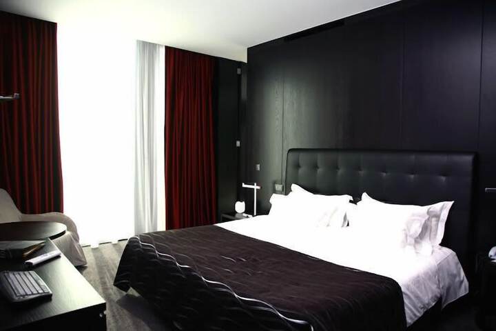 Room 11 of 53