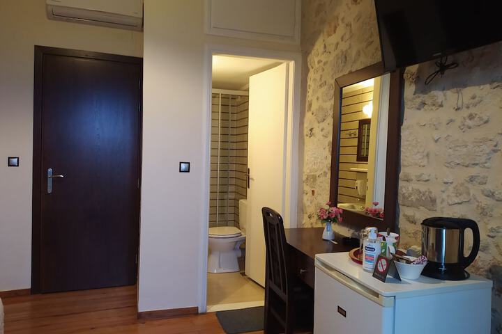 Room 15 of 70