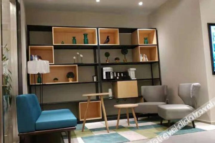 Hotel Interior 7 of 40