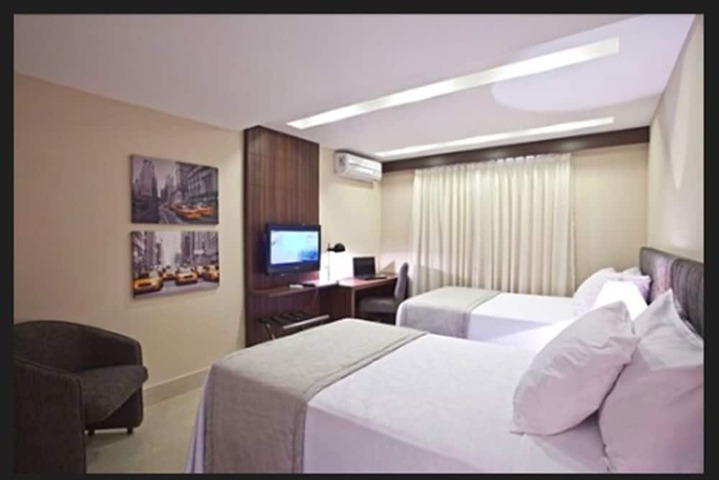 Room 5 of 32
