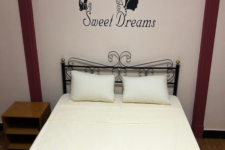 Room 13 of 79