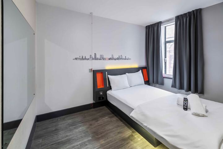 Room 74 of 105