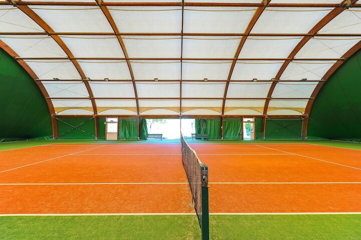 Tennis court