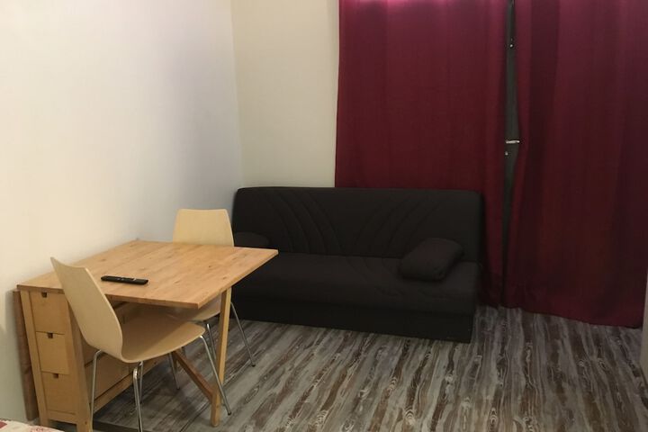 Room 5 of 15