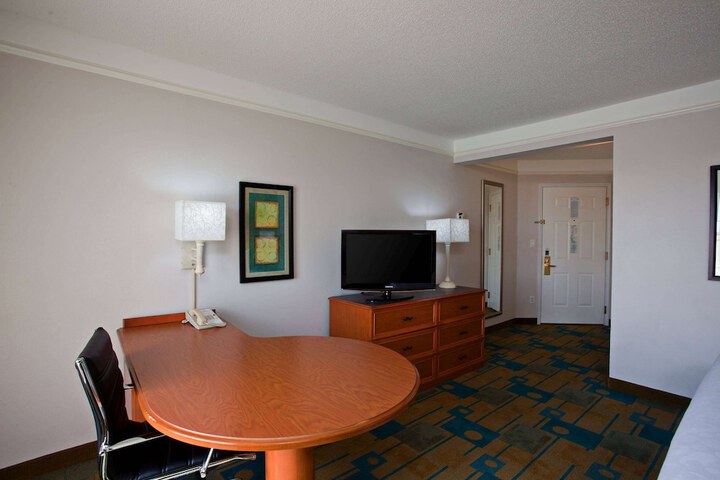 Room 11 of 79