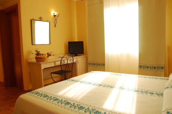 Room 5 of 160