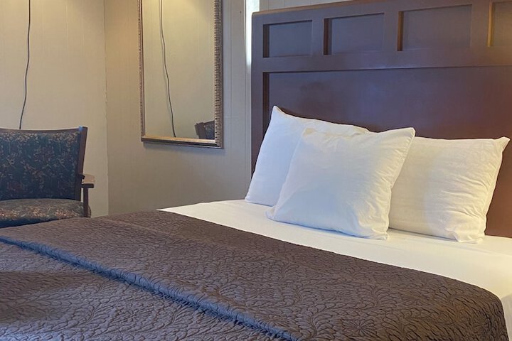 Room 15 of 46