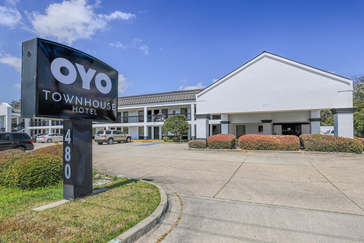Hotel Entry
