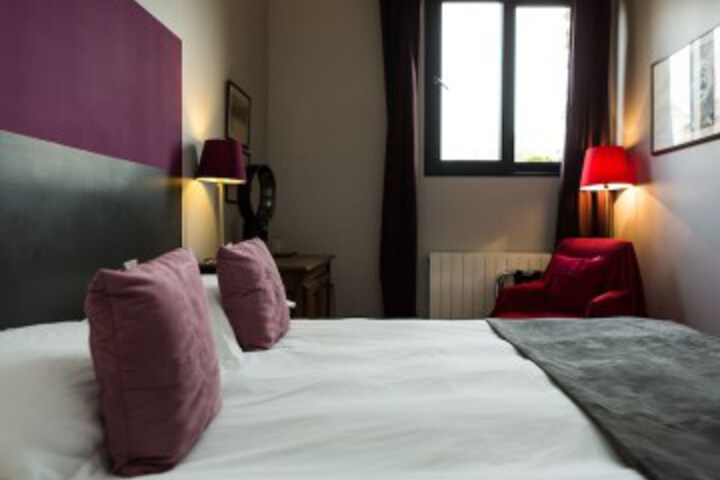 Room 6 of 35