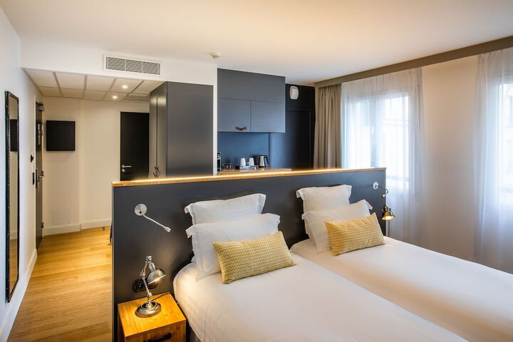 Room 15 of 68