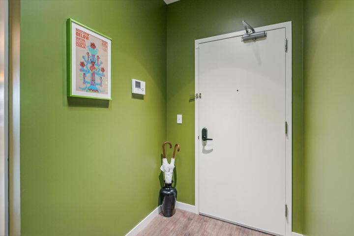 Room 72 of 117