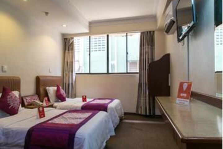 Room 8 of 19