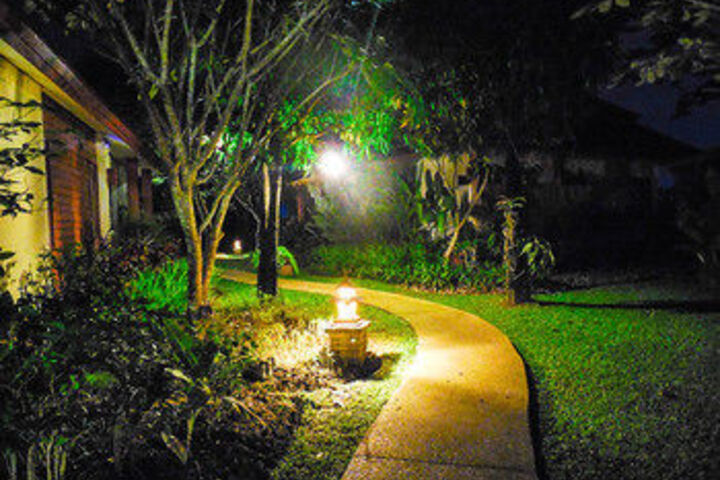 Hotel Exterior 52 of 136