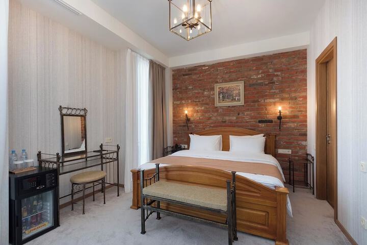 Room 14 of 70