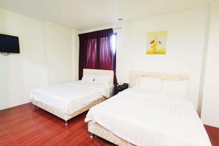 Room 7 of 19