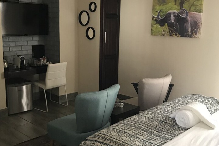 Room 4 of 62