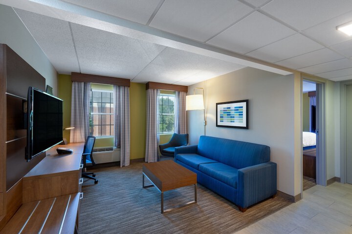 Standard 2 Queen Beds Accessible (9 of 17)