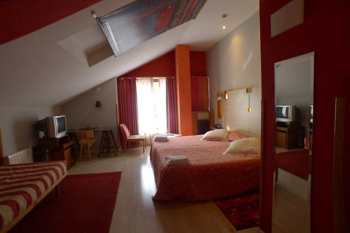 Room 8 of 20