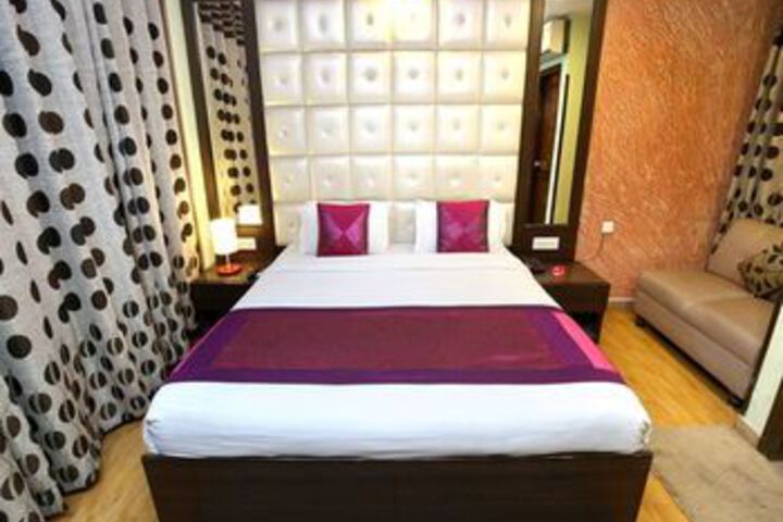 Room 17 of 31