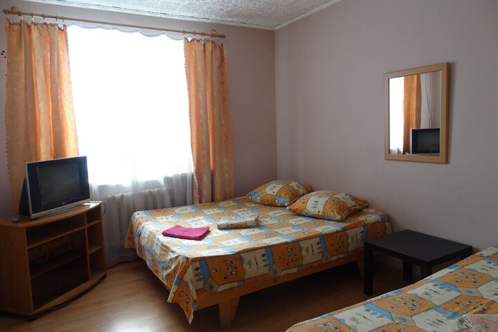 Room 2 of 20