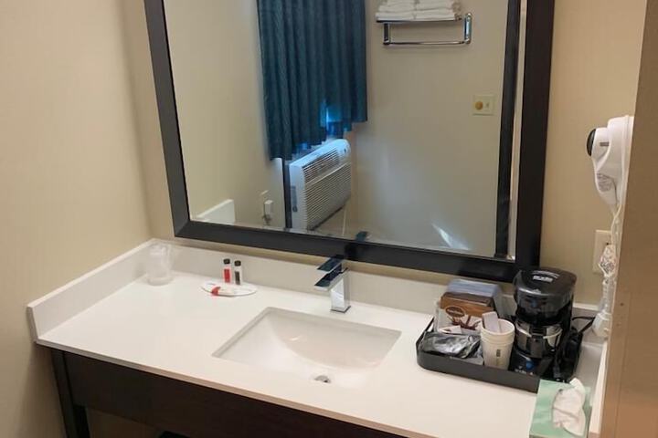 Room 7 of 35