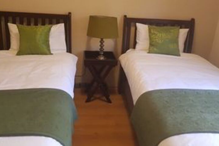Room 10 of 31