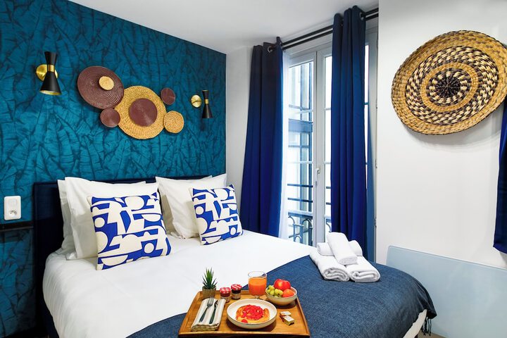 Room 34 of 216