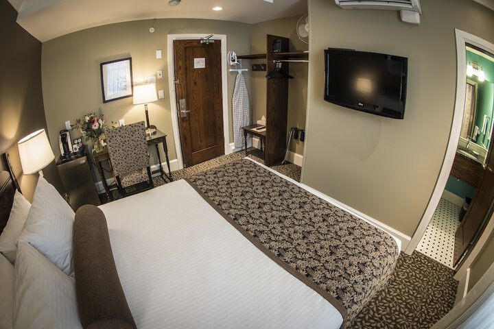 Room 22 of 140