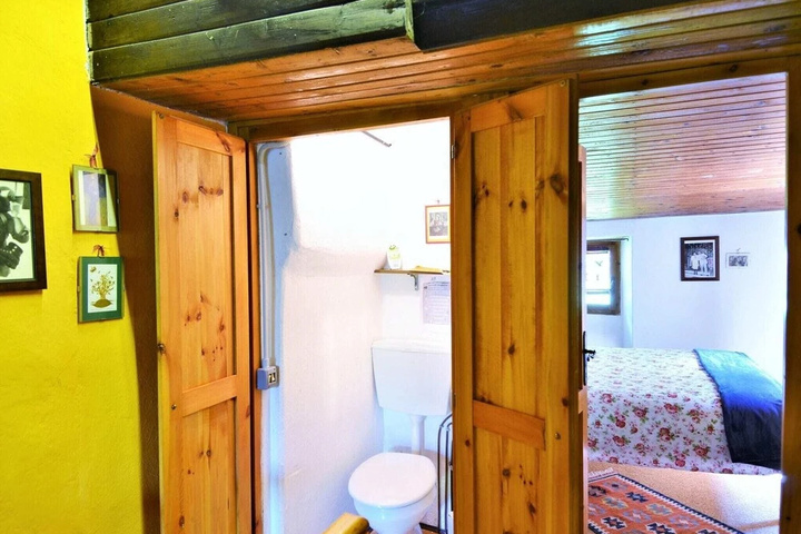 Room 5 of 23