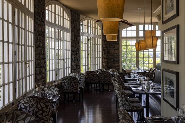 Dining 38 of 66