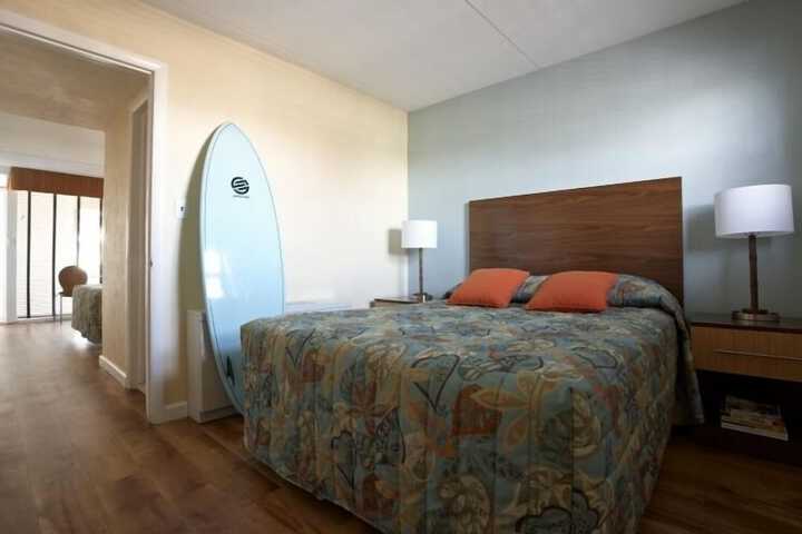 Room 11 of 33