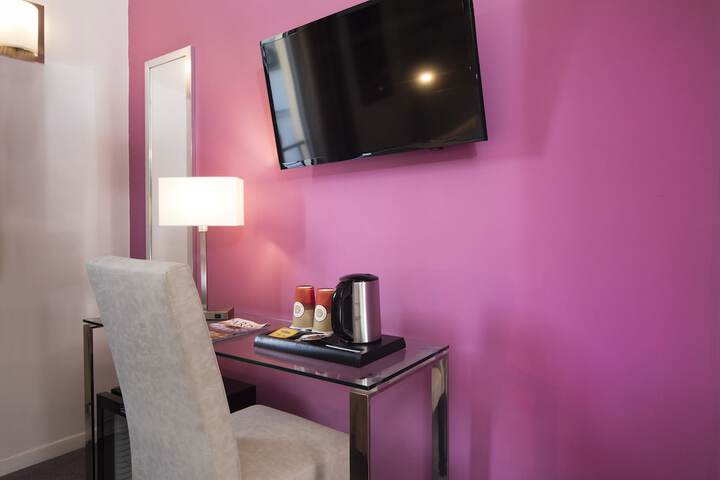 Room 10 of 34