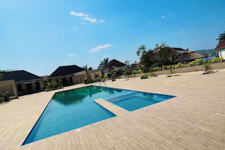 Pool 123 of 166