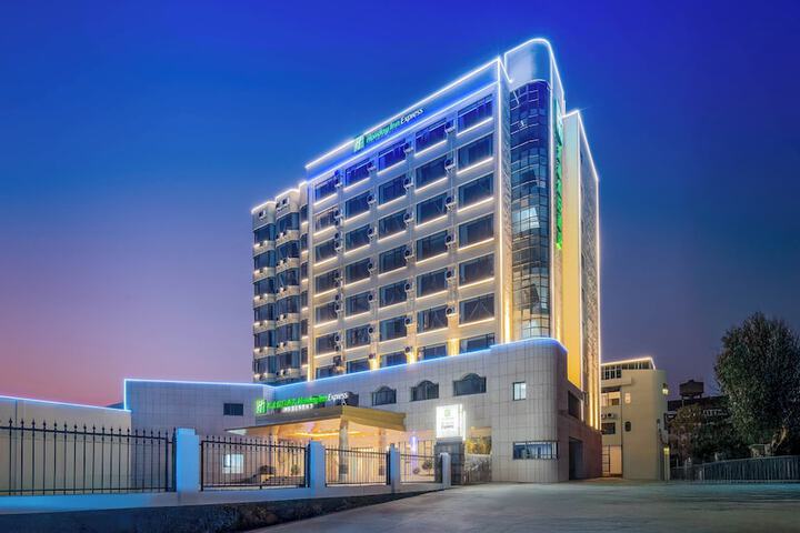 Hotel 38 of 40