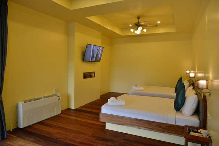 Room 12 of 35
