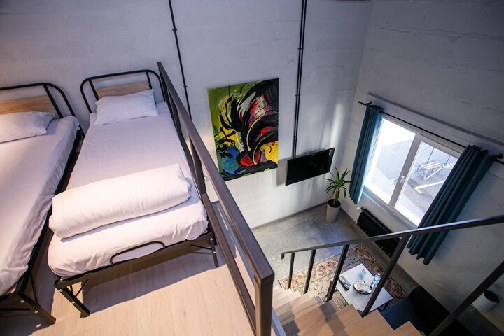 Room 16 of 53