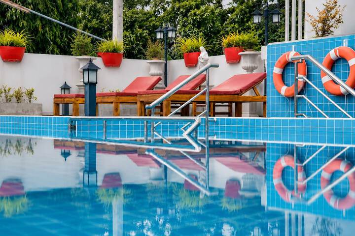 Pool 74 of 103