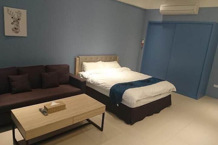 Room 14 of 19