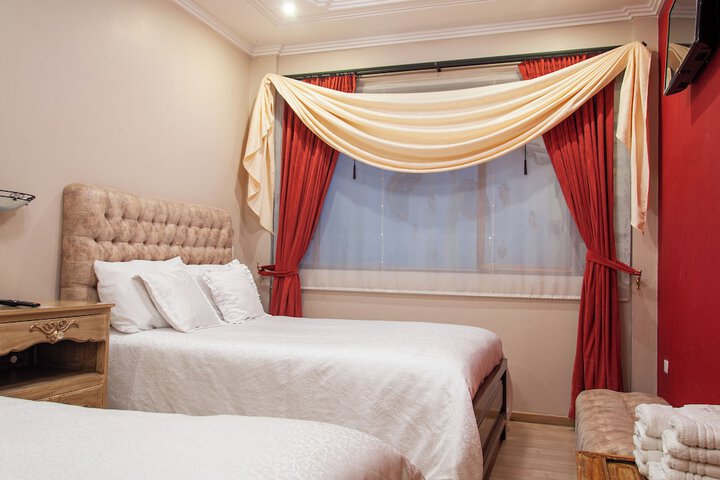 Room 9 of 43