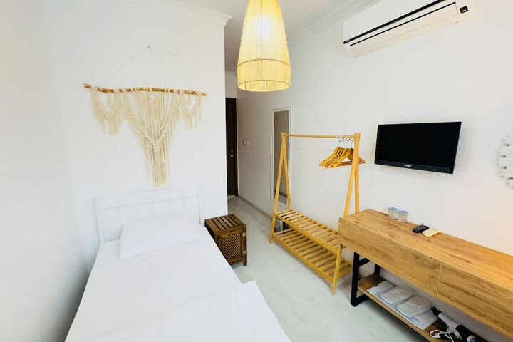 Room 14 of 73