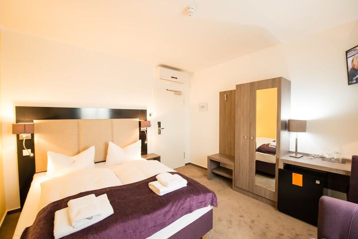 Room 10 of 46