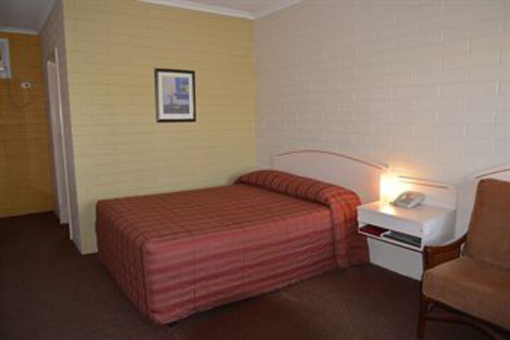 Room 12 of 30