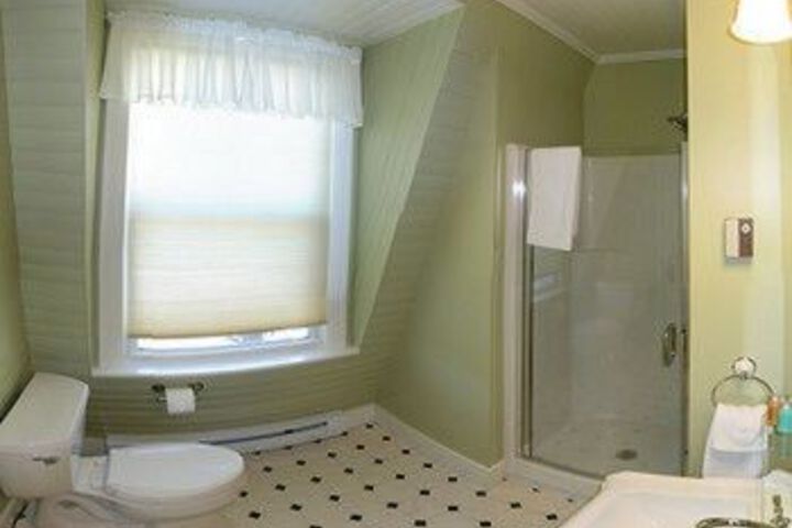 Room 4 of 41