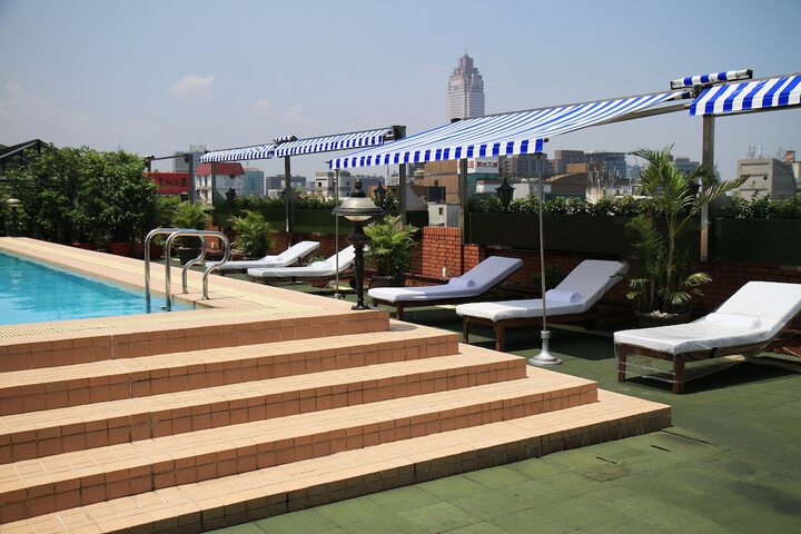 Pool 56 of 97