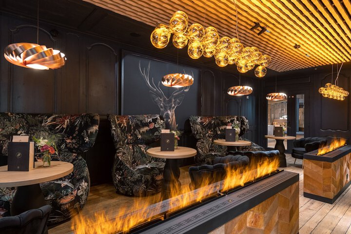 Lounge 175 of 204