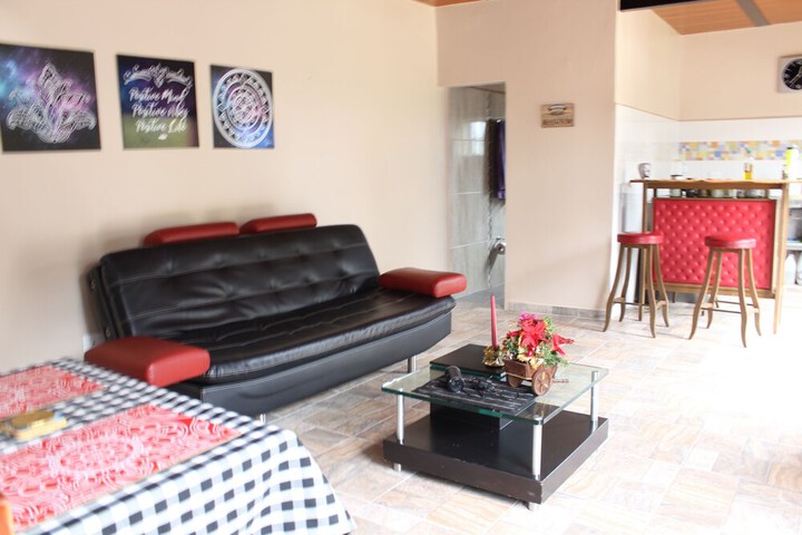 Room 4 of 17
