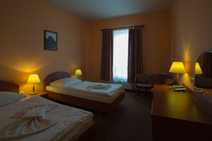 Room 6 of 41