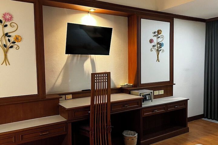 Room 20 of 32