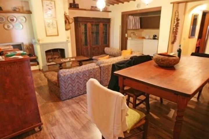 Room 12 of 24